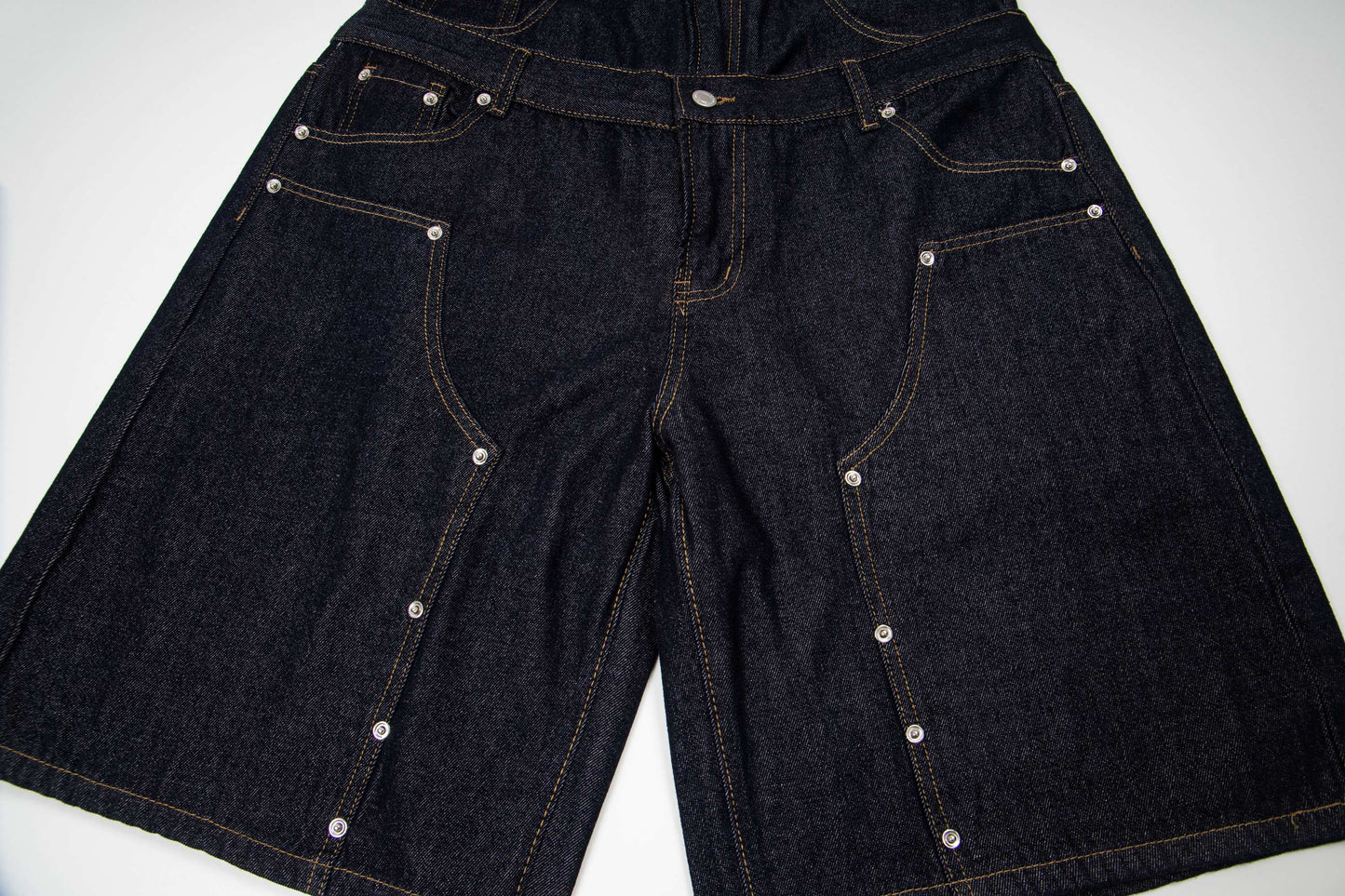CapCabin “Double Waist Panel Denim Shorts”
