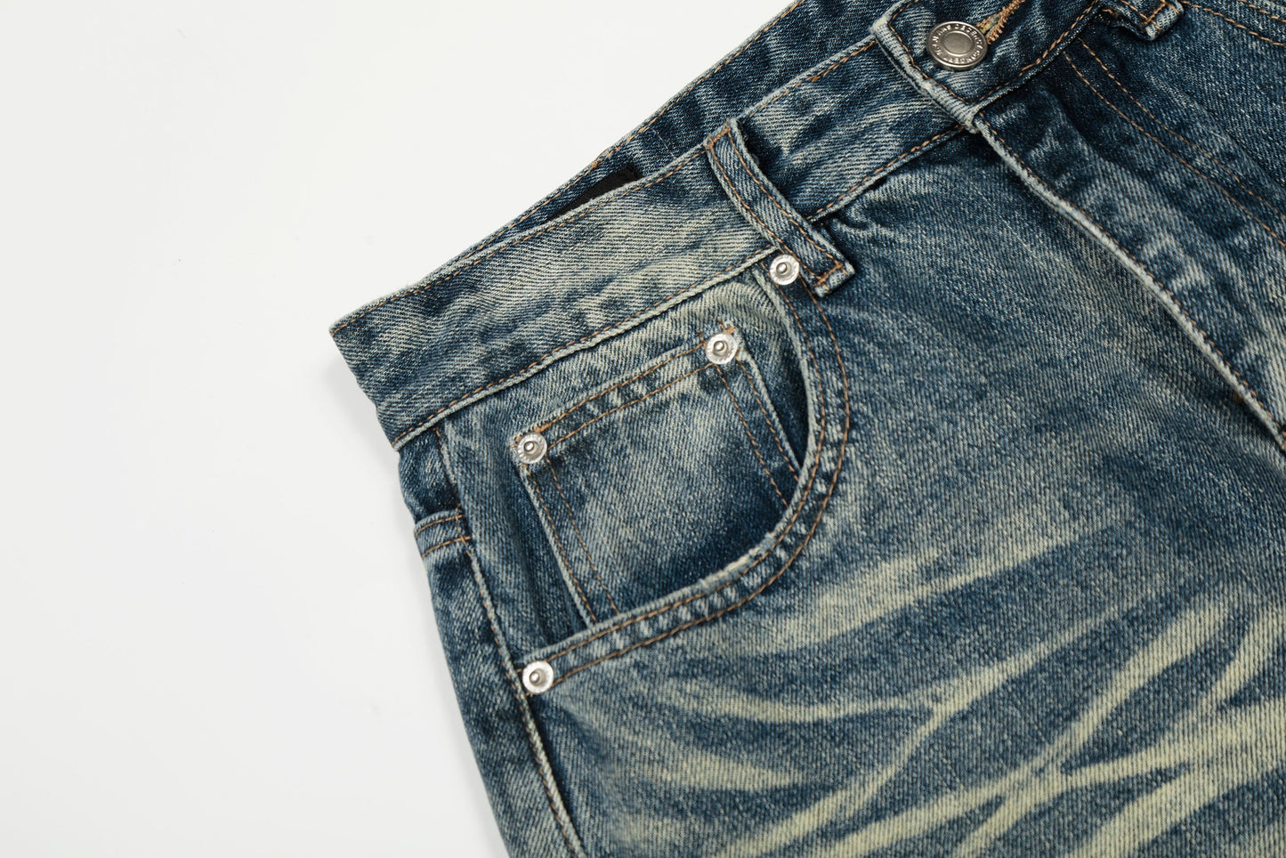 CapCabin Vintage Washed Distressed Jeans*