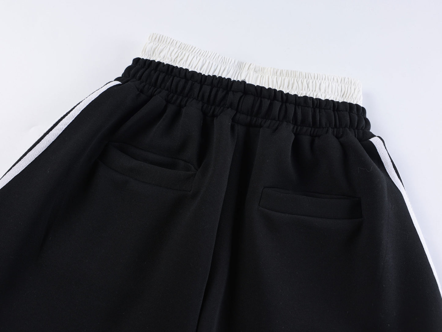 CapCabin Barcode Graphic Wide-Leg Pants