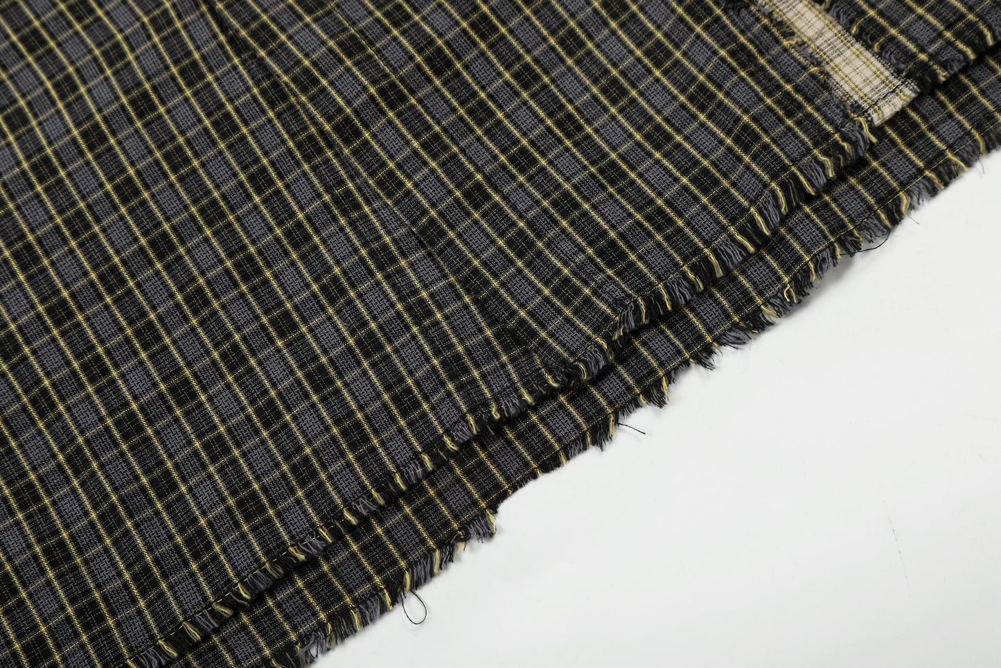 CapCabin “Gradient Check Distressed Shirt”