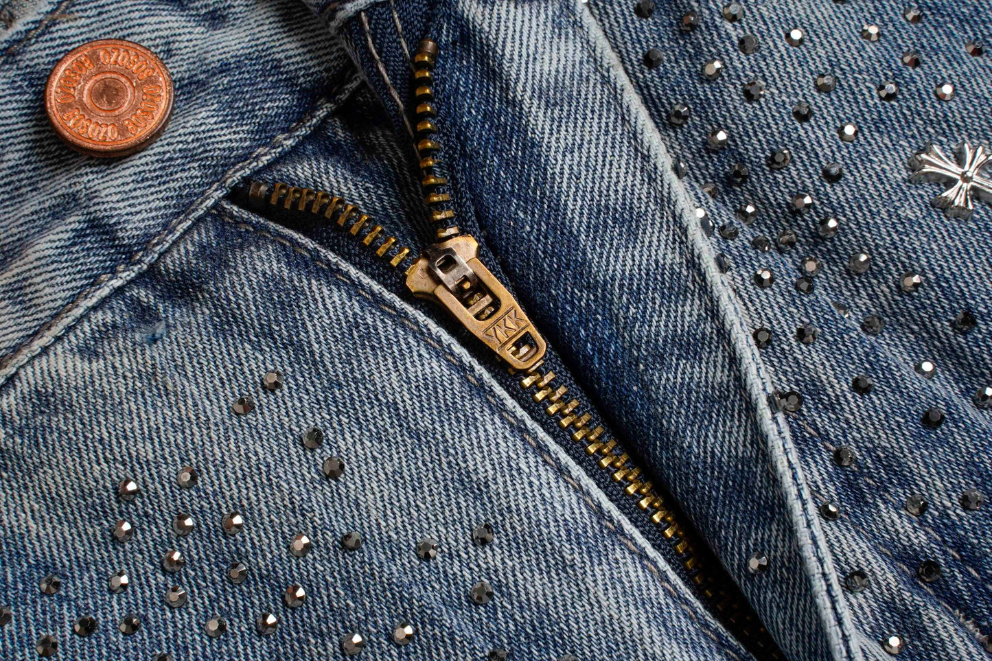 CapCabin “Stardust Washed Wide-Leg Jeans”