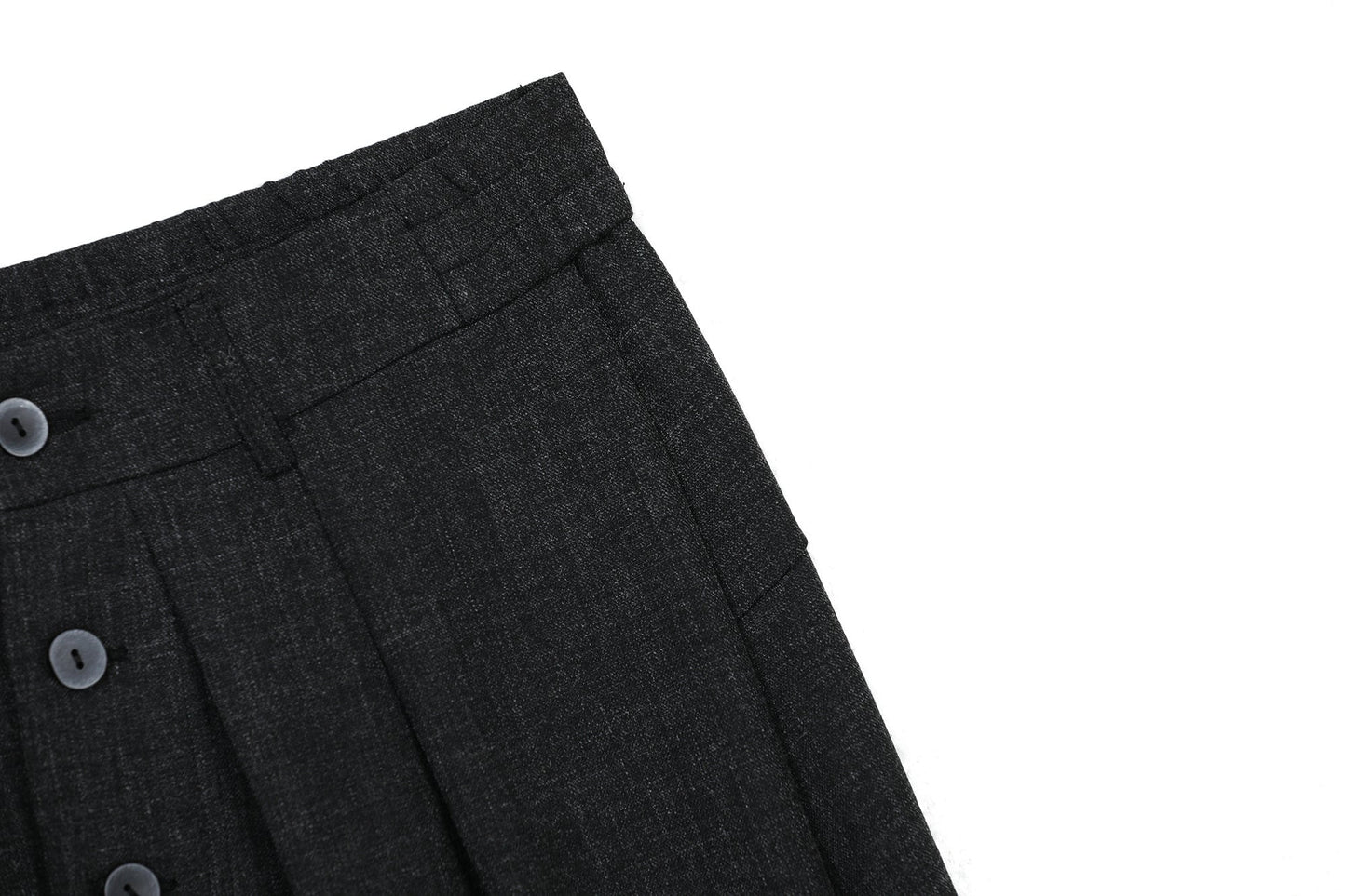 CapCabin “Minimal Pleated Wide-Leg Pants”