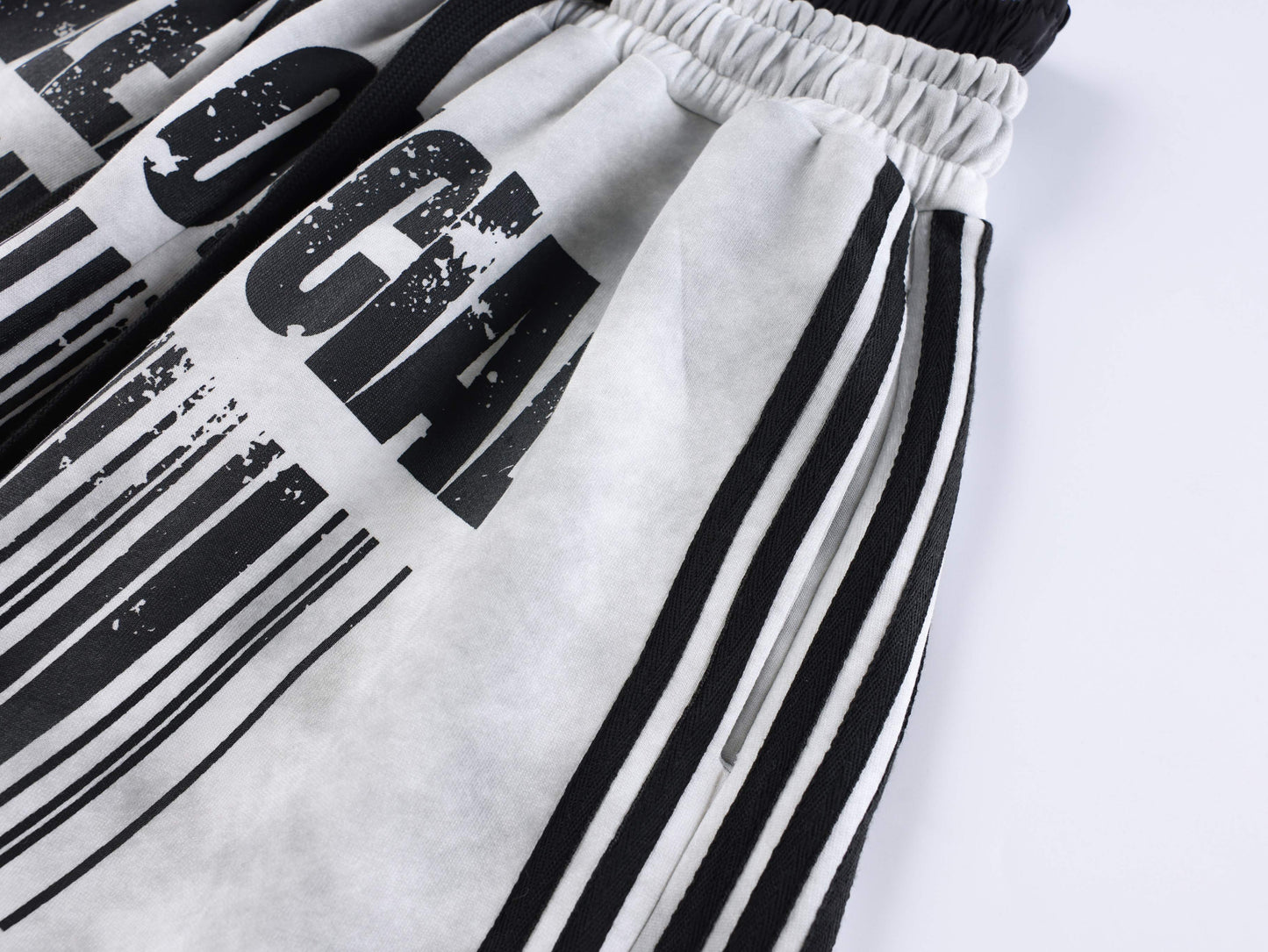 CapCabin Barcode Graphic Wide-Leg Pants