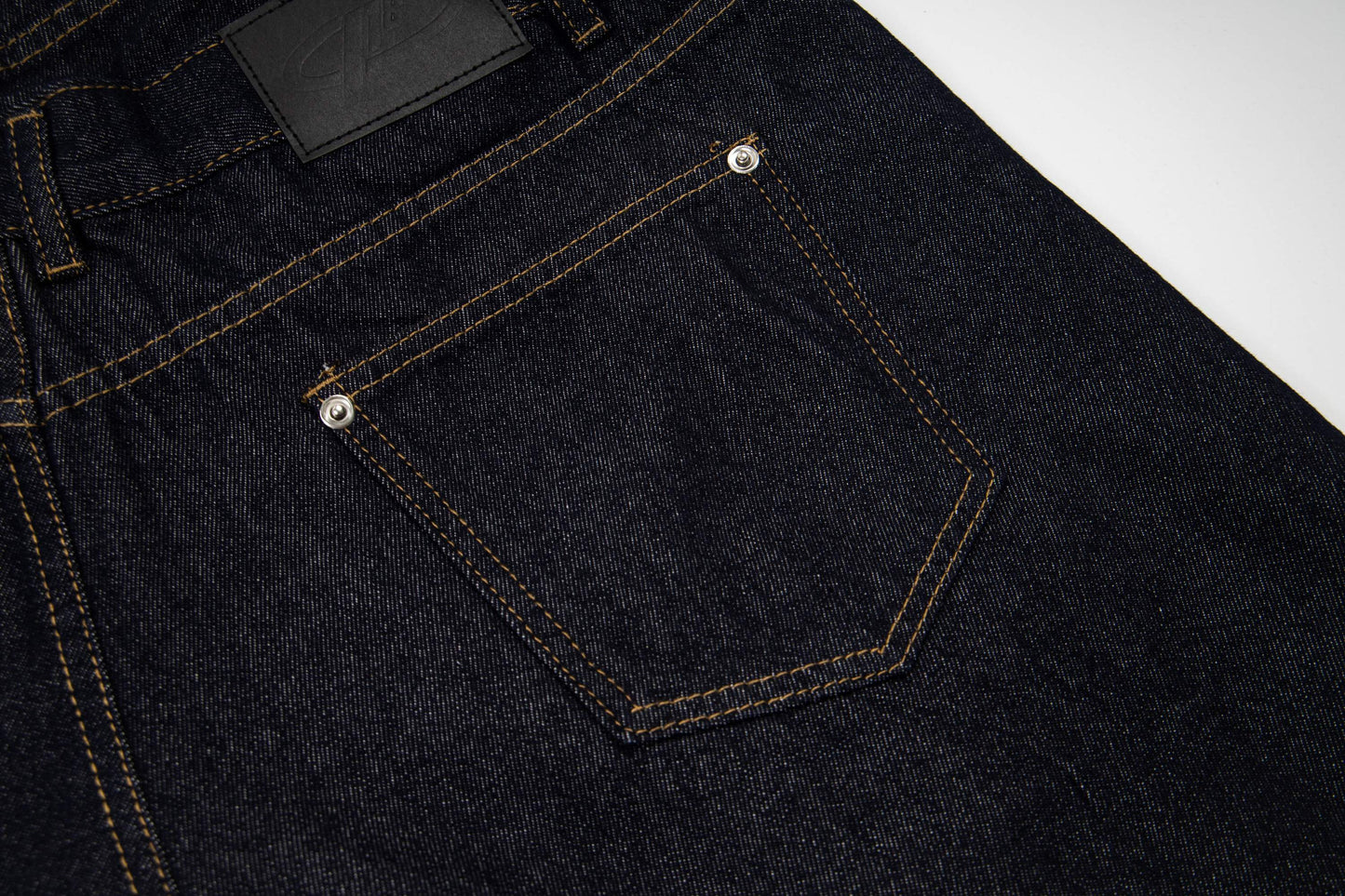 CapCabin “Double Waist Panel Denim Shorts”