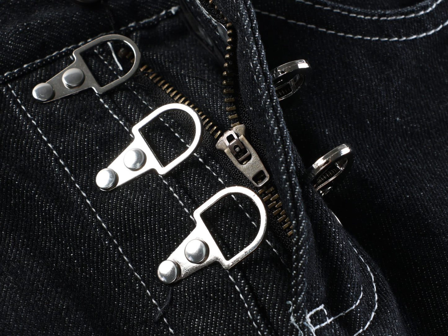 CapCabin Wide-Leg Buckle Denim Shorts