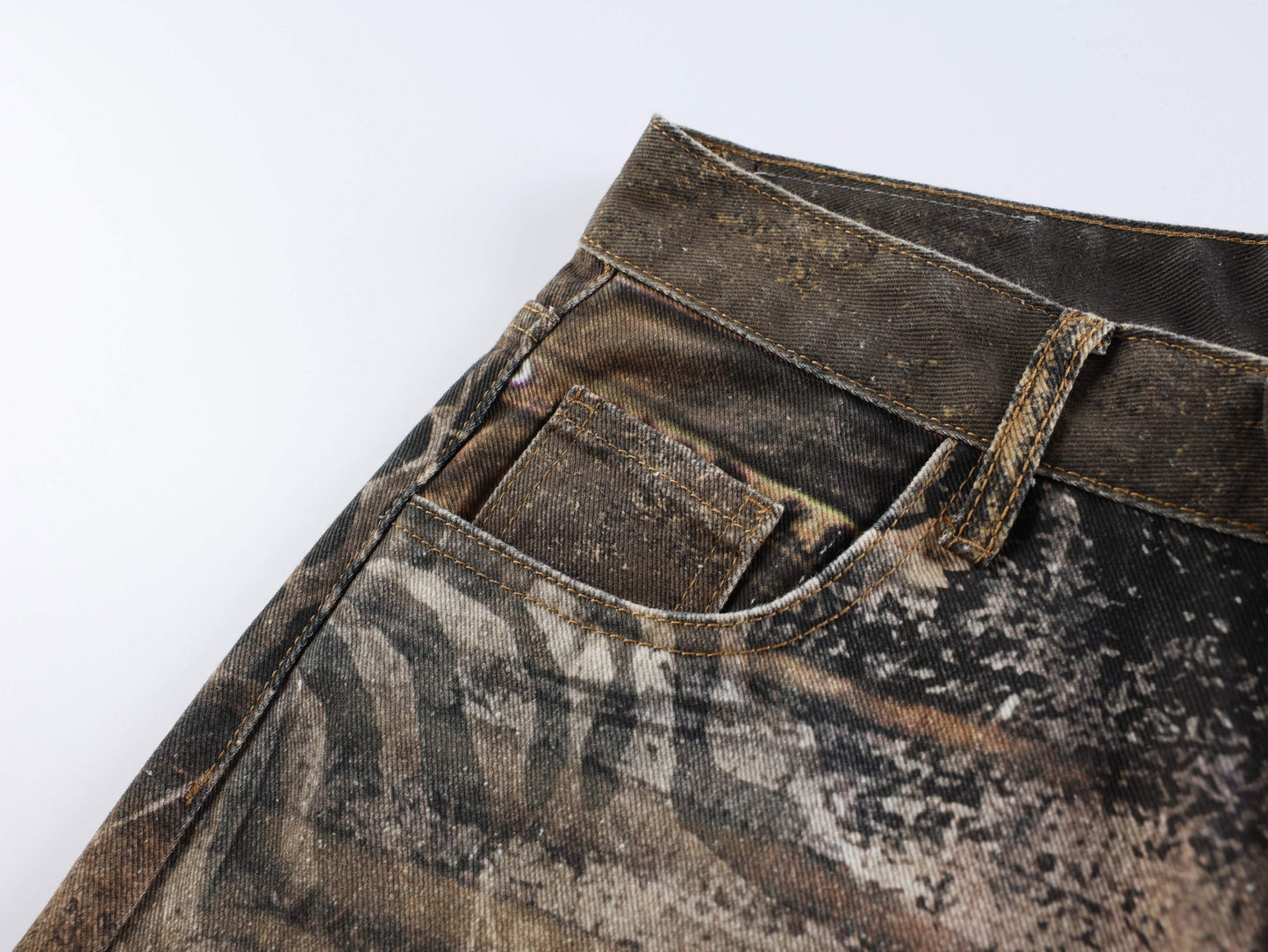 CapCabin “Savage Pattern Balloon Jeans”