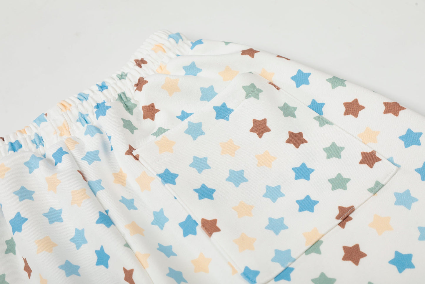 CapCabin Multi-Star Wide-Leg Pants