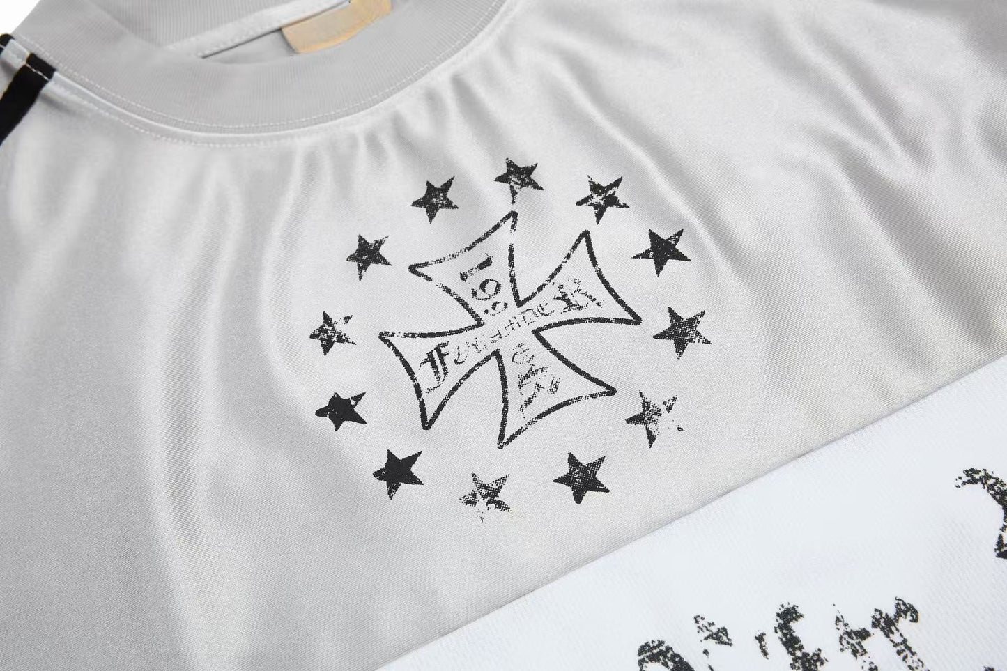 CapCabin “Aversio Mesh Sport Tee”