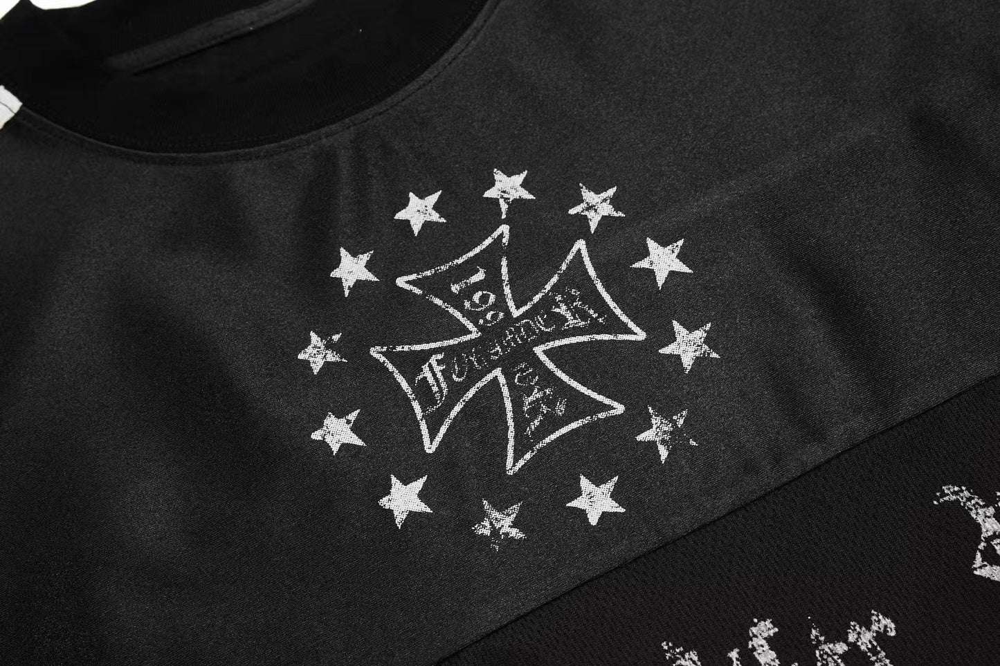 CapCabin “Aversio Mesh Sport Tee”