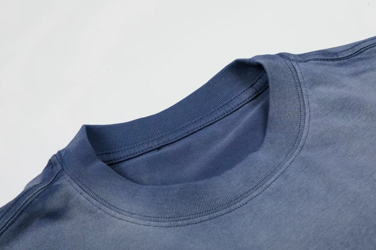 CapCabin “Star Fade Back Graphic Tee”