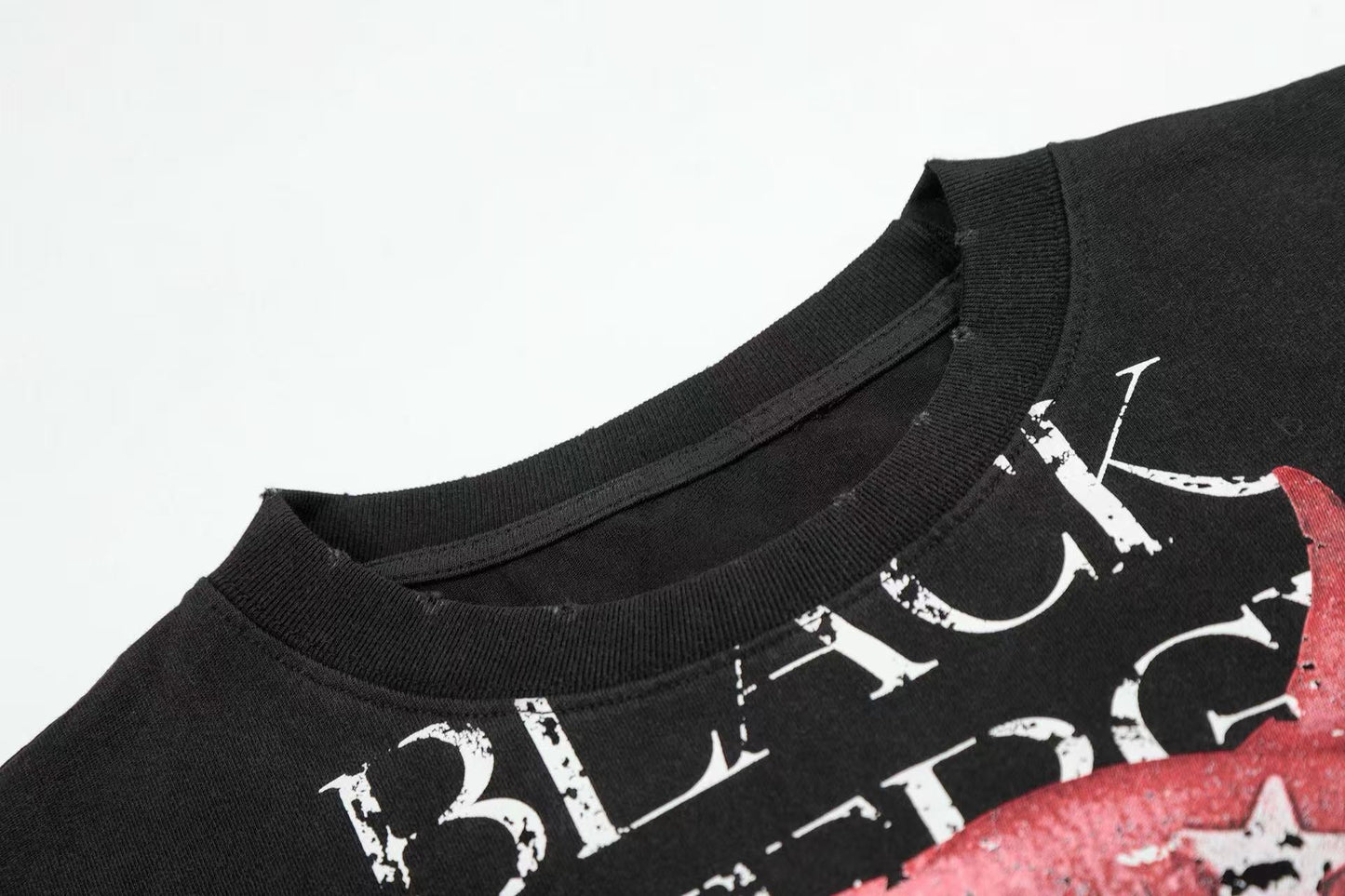 CapCabin “Devil Lip Graphic Tee”