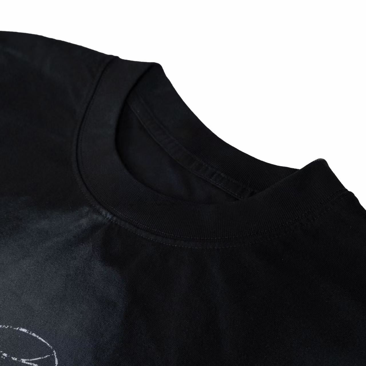 CapCabin “Spectra Vision Distressed Graphic Tee”