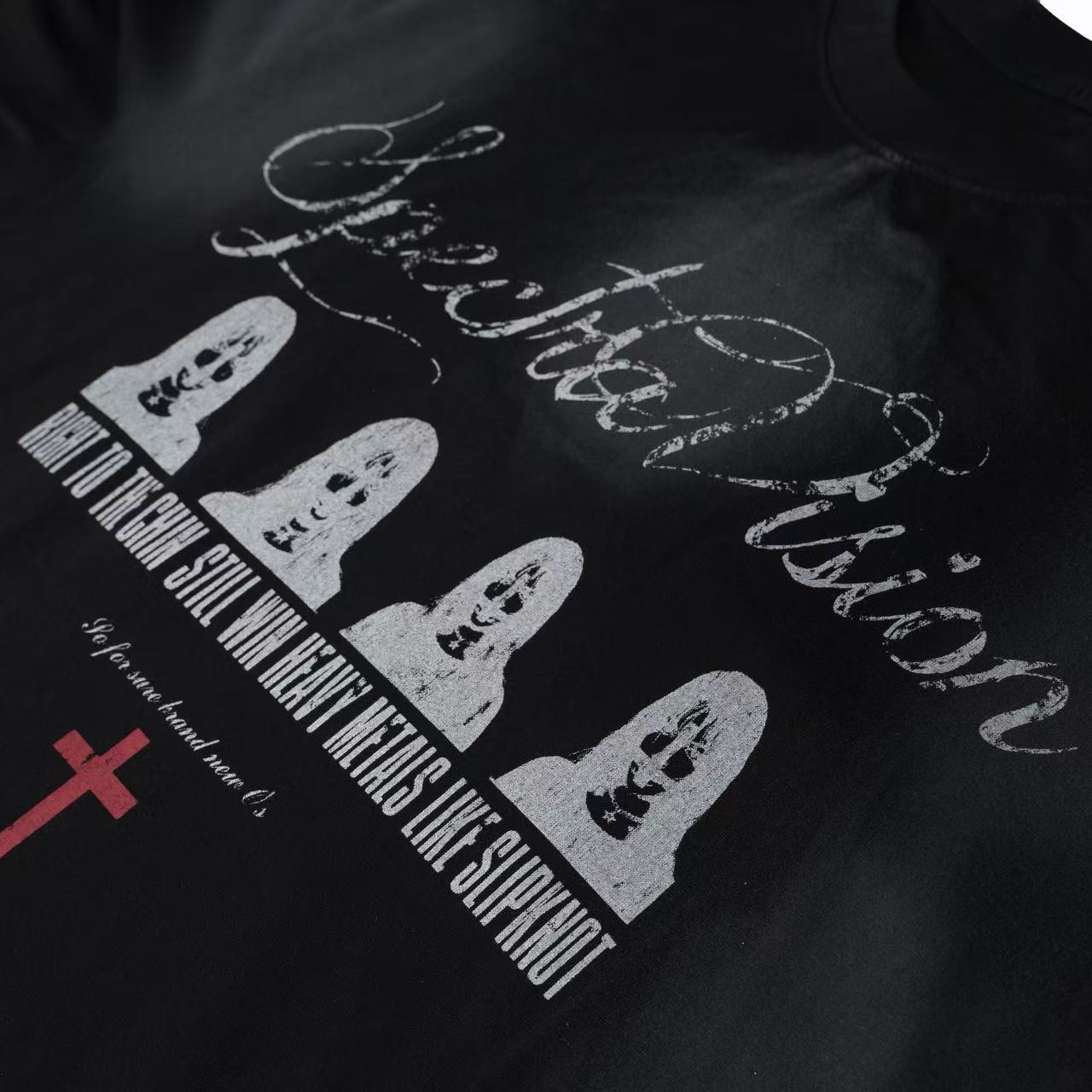 CapCabin “Spectra Vision Distressed Graphic Tee”