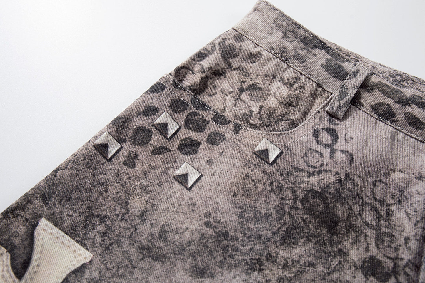 CapCabin “Grunge Cross Washed Denim Shorts”