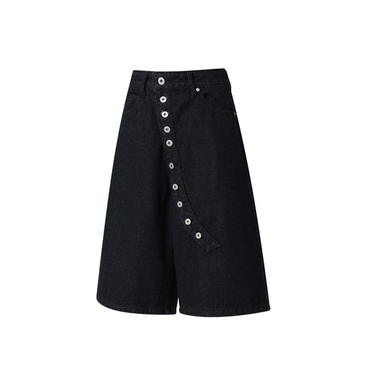 CapCabin “Arc Button Wide Denim Shorts”