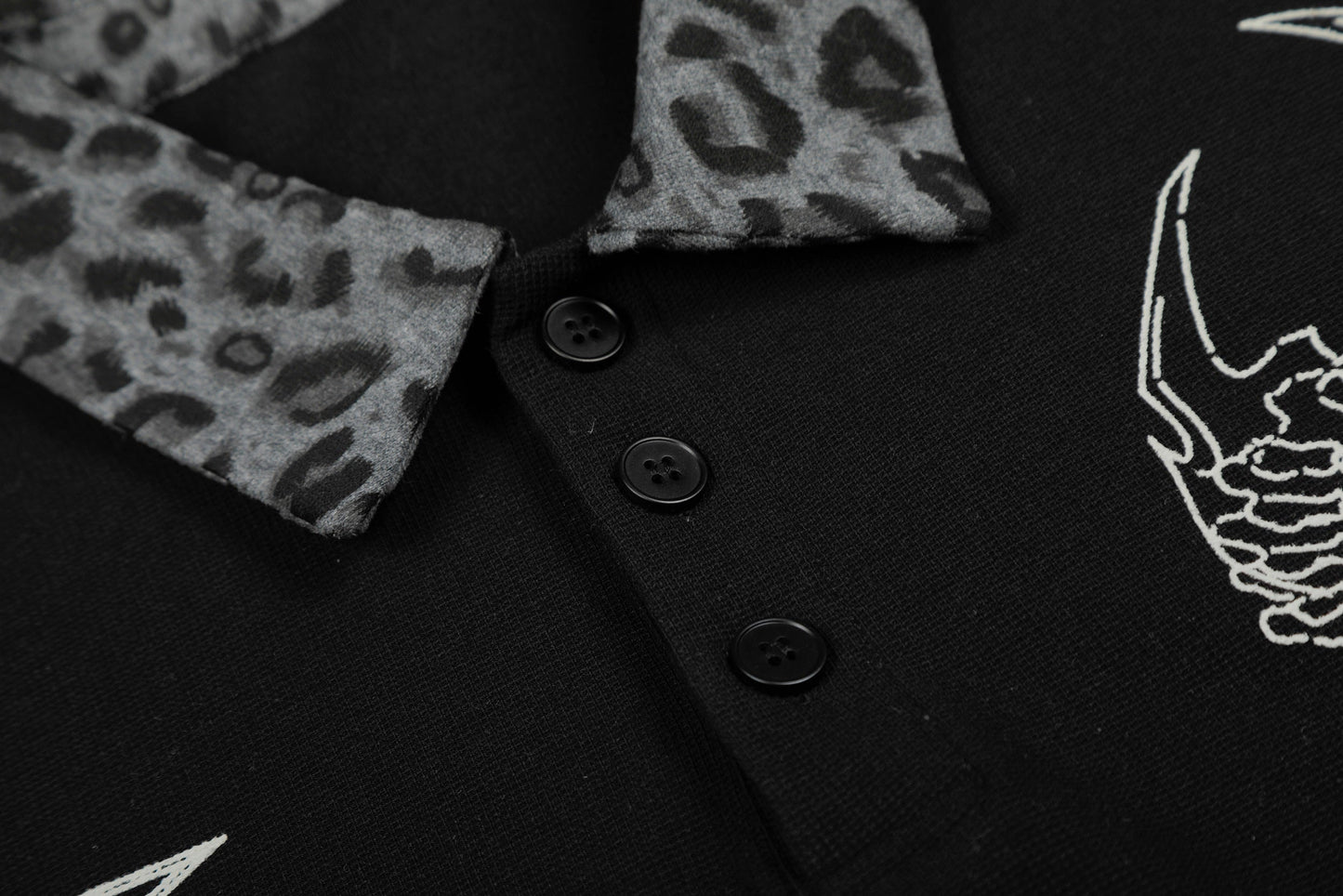 CapCabin “Leopard Collar Graphic Polo Tee”