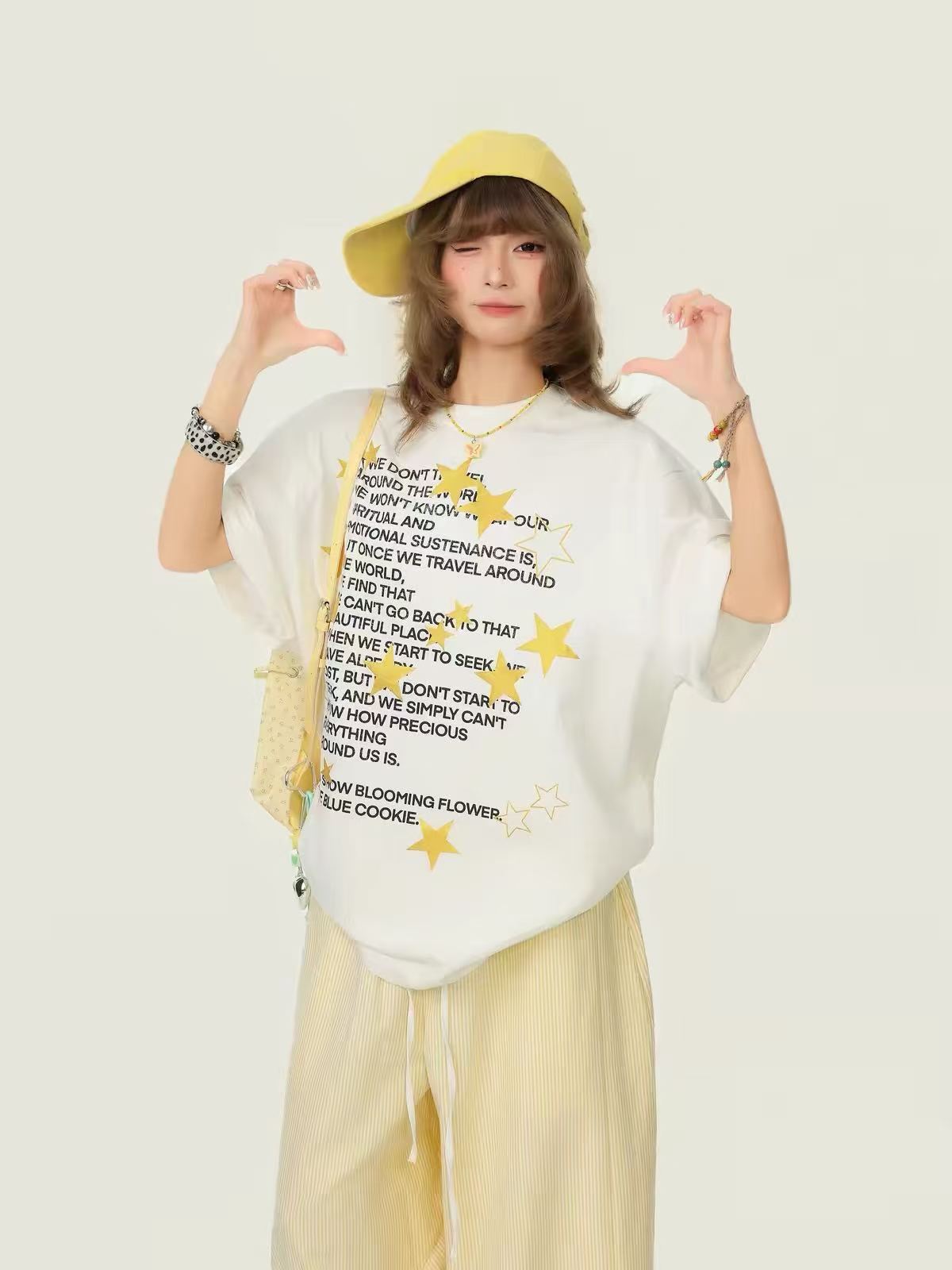 CapCabin Women's Oversized Star Graphic T-Shirt