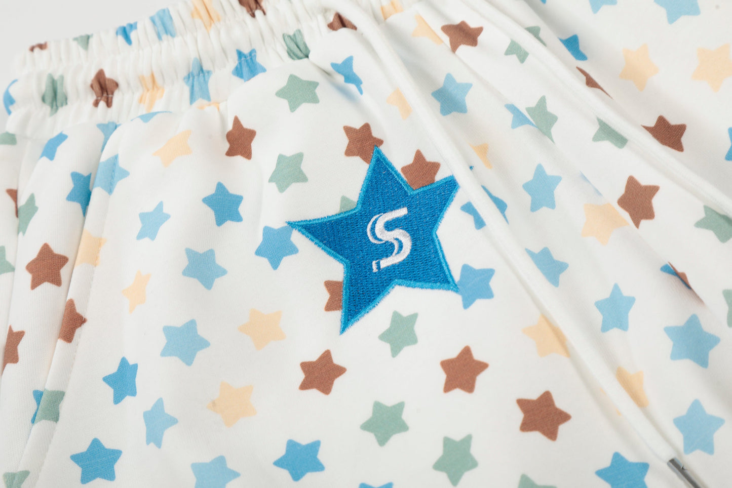 CapCabin Multi-Star Wide-Leg Pants