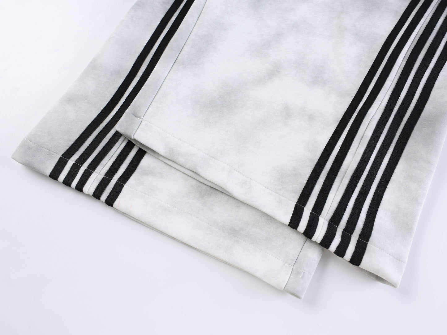 CapCabin Barcode Graphic Wide-Leg Pants