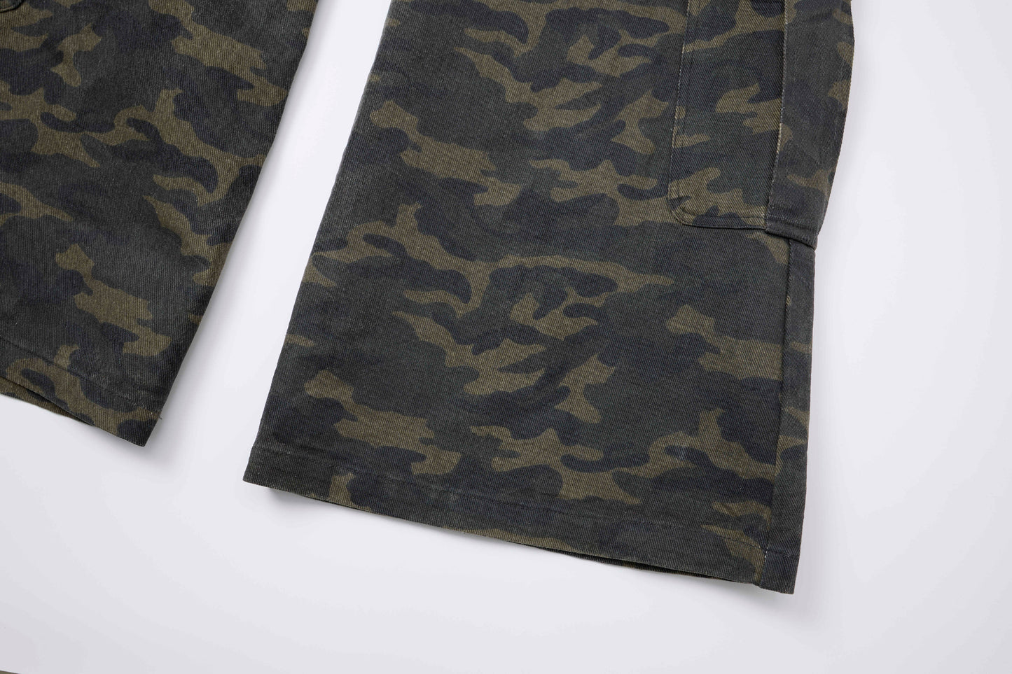 CapCabin Camo Wide-Leg Cargo Pants