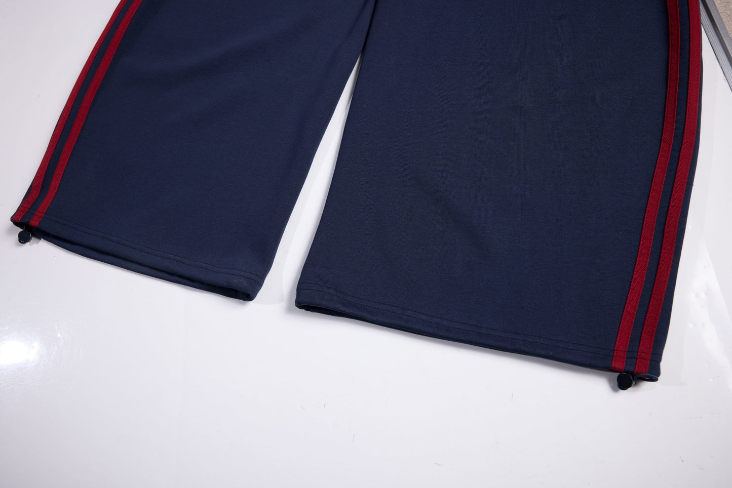 CapCabin Retro College Badge Wide-Leg Sweatpants