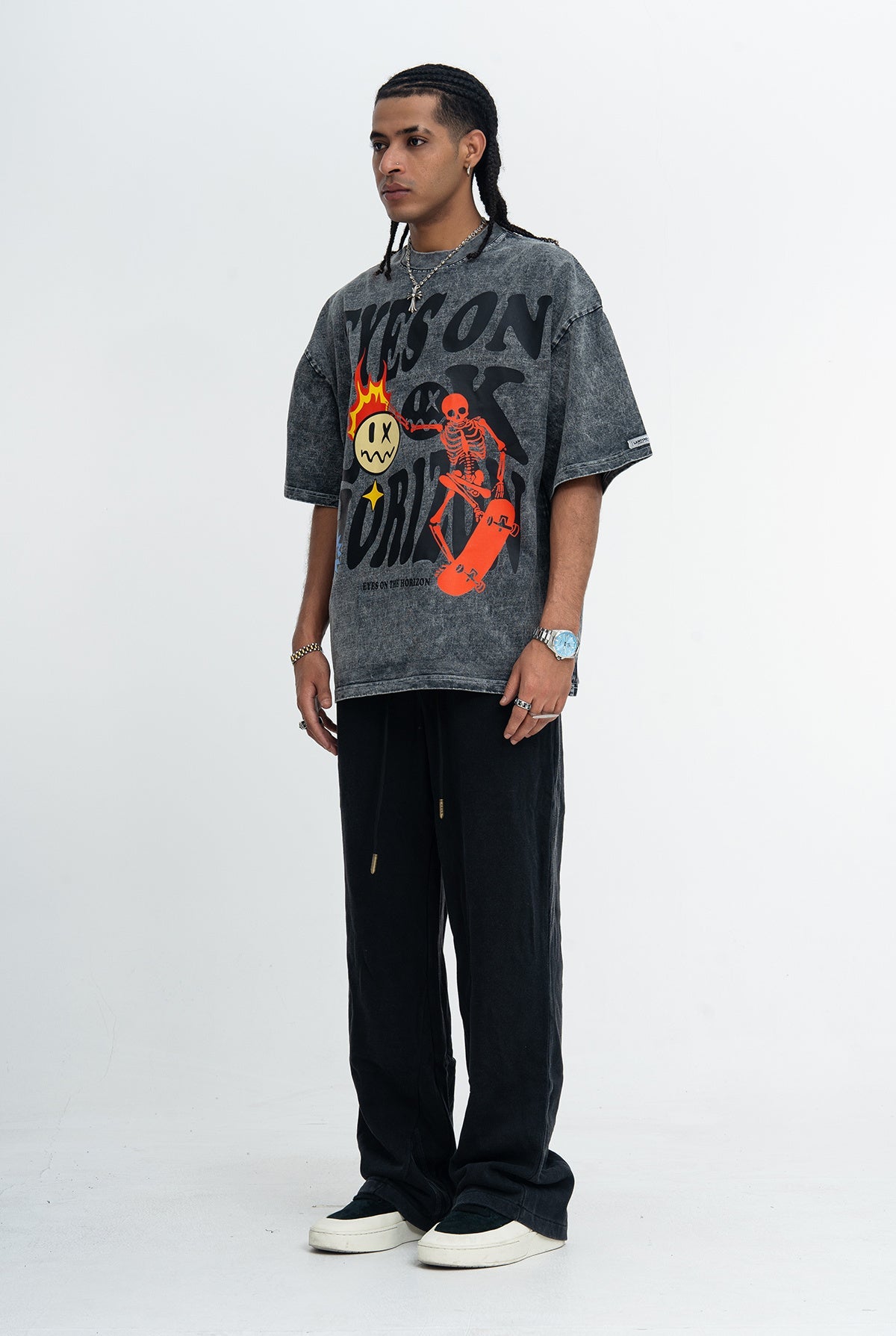 CapCabin “Eyes on the Horizon” Graphic Tee
