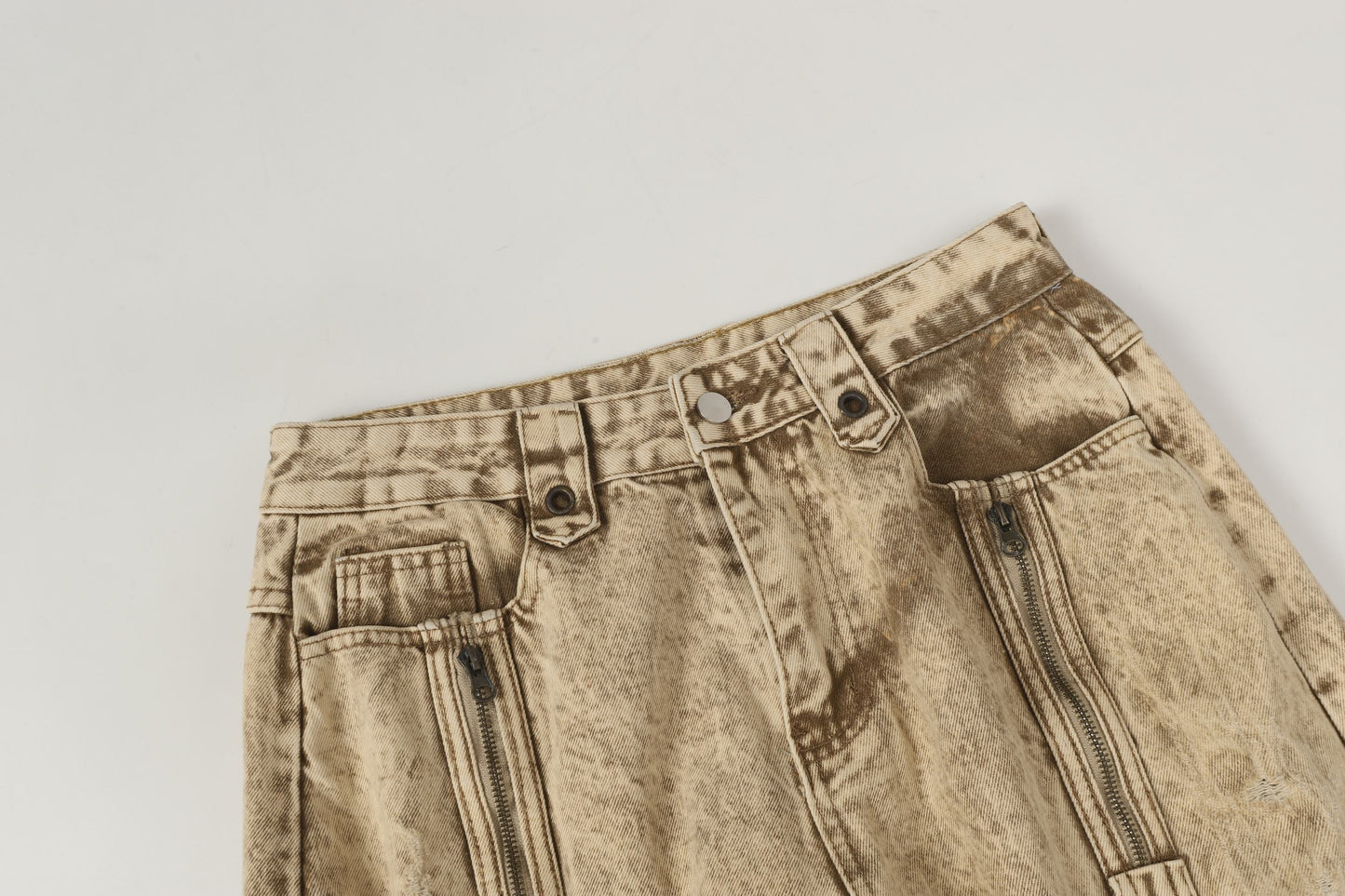 CapCabin “Vintage Distressed Panel Jeans”