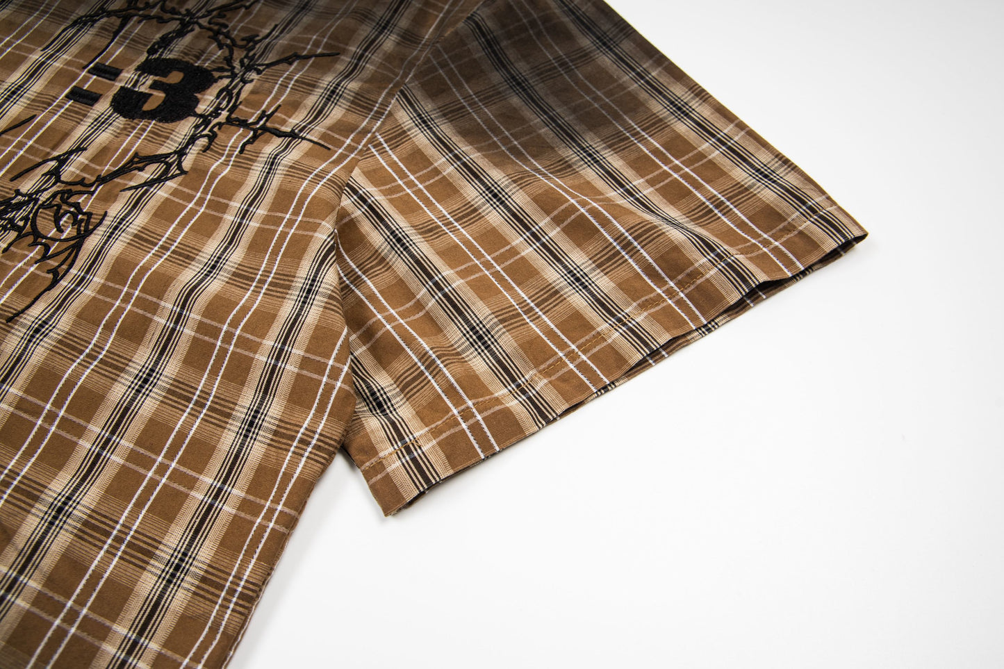 CapCabin Vintage Plaid Graphic Shirt