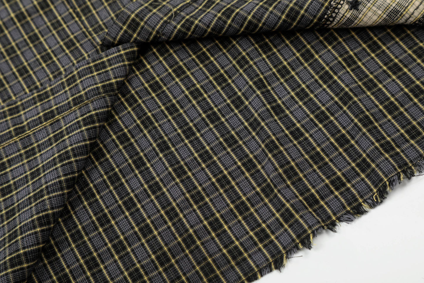 CapCabin “Gradient Check Distressed Shirt”