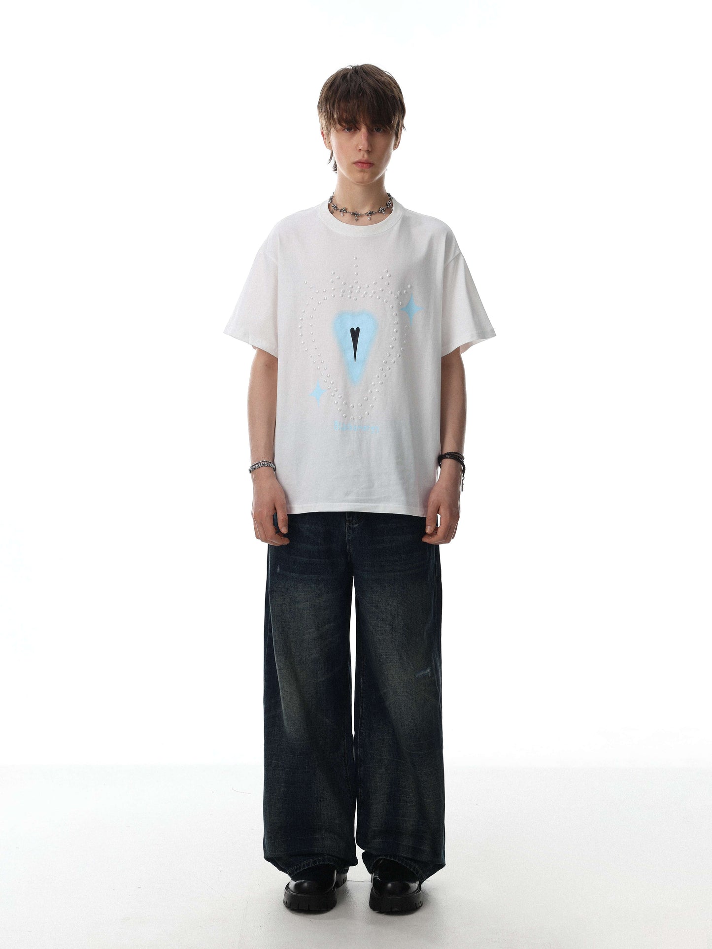 CapCabin “Crystal Heart Graphic Tee”