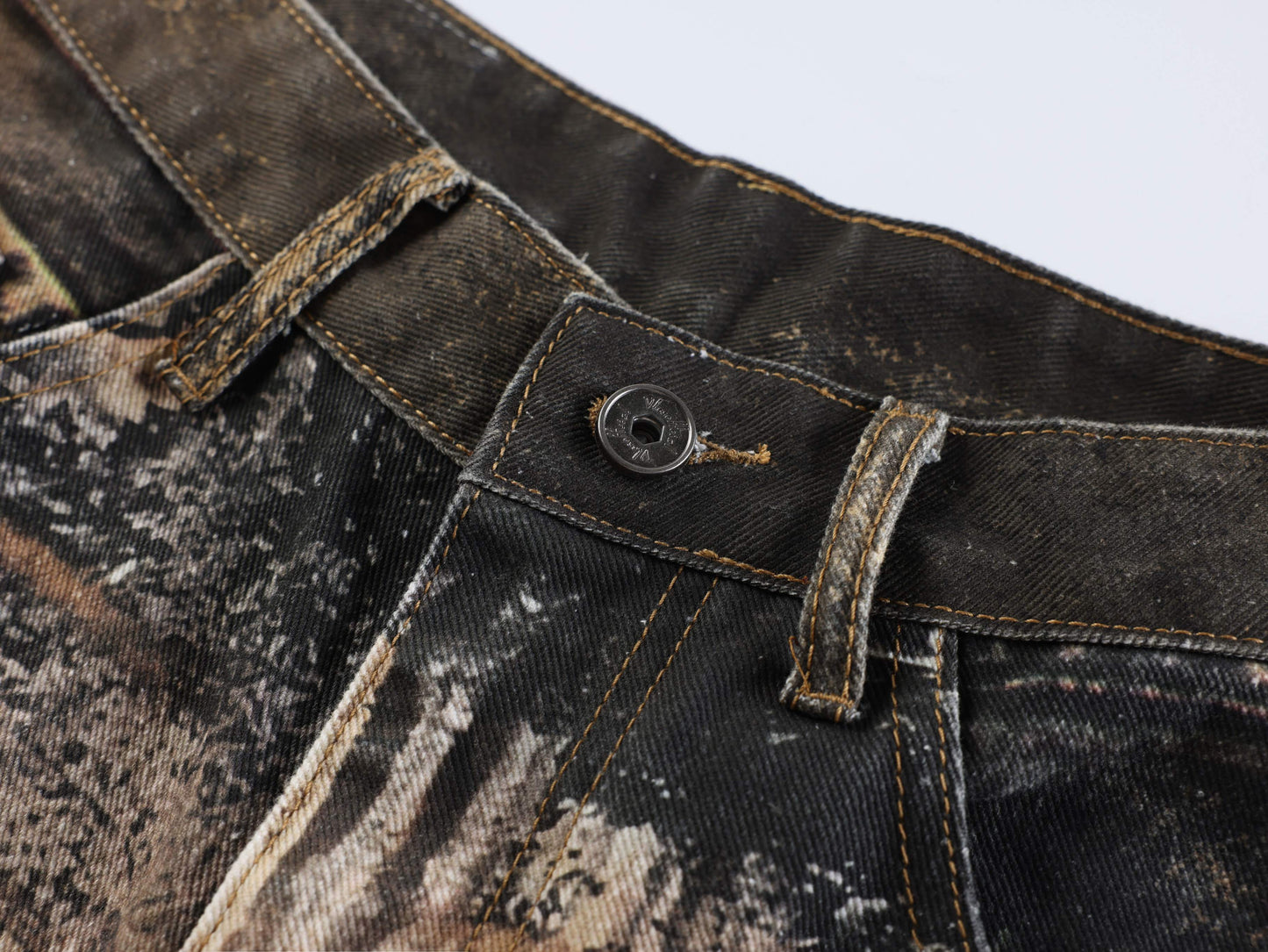 CapCabin “Savage Pattern Balloon Jeans”