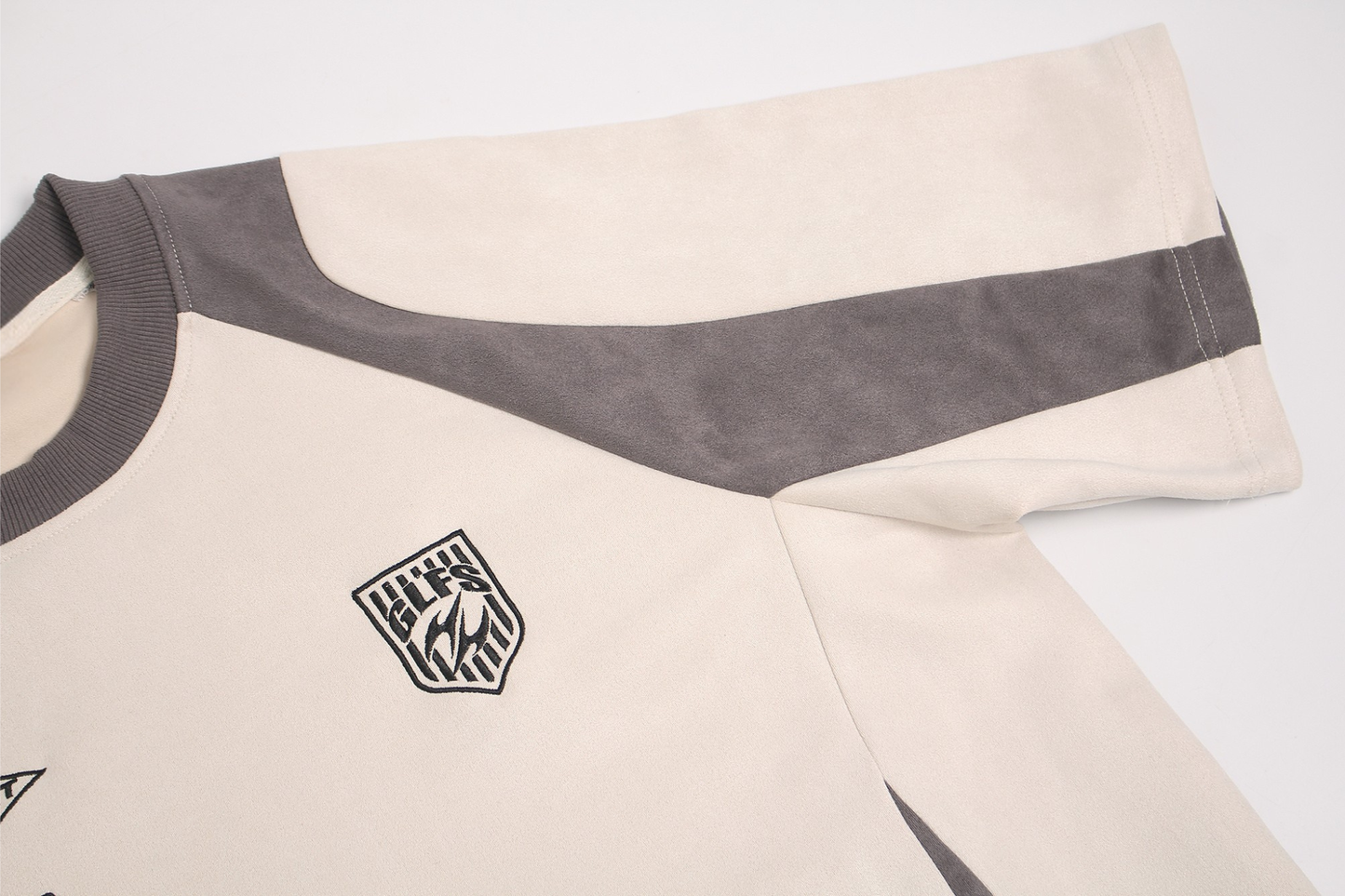 CapCabin Sport Panel Suede Tee