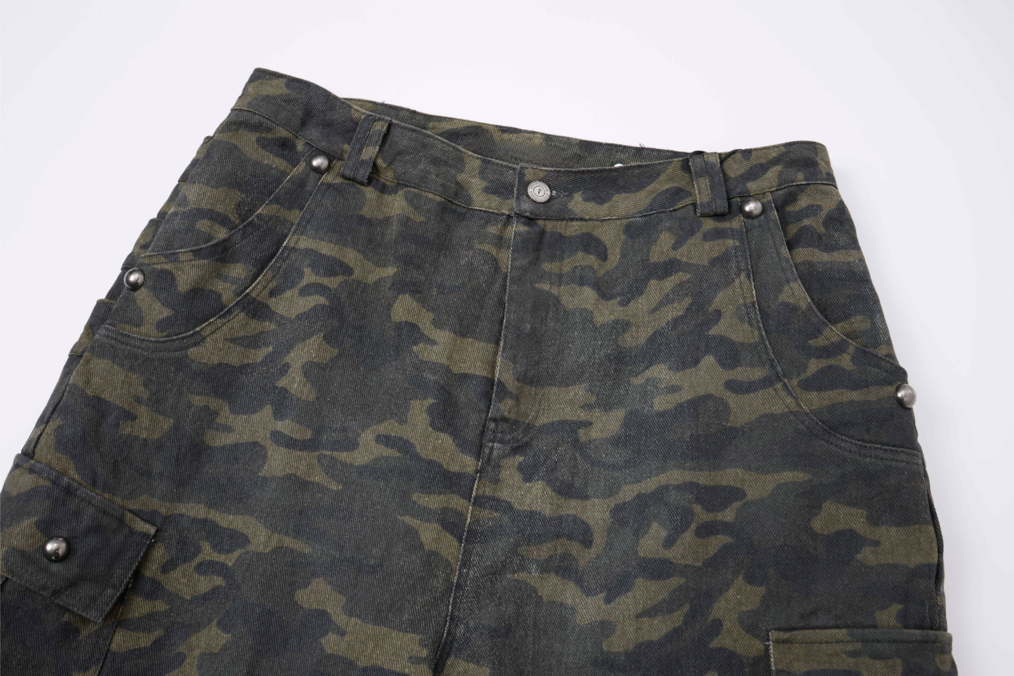 CapCabin Camo Wide-Leg Cargo Pants