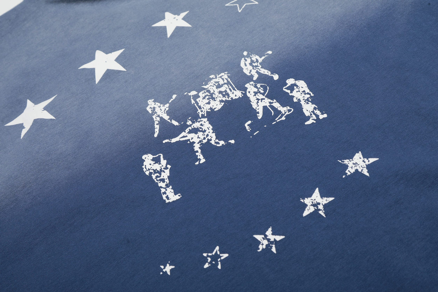 CapCabin “Star Fade Back Graphic Tee”
