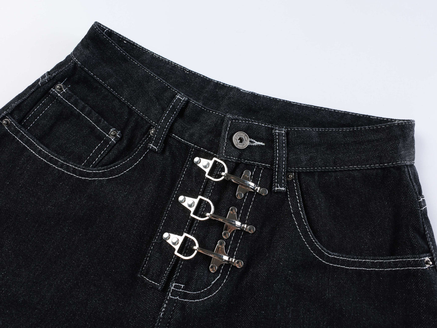 CapCabin Wide-Leg Buckle Denim Shorts