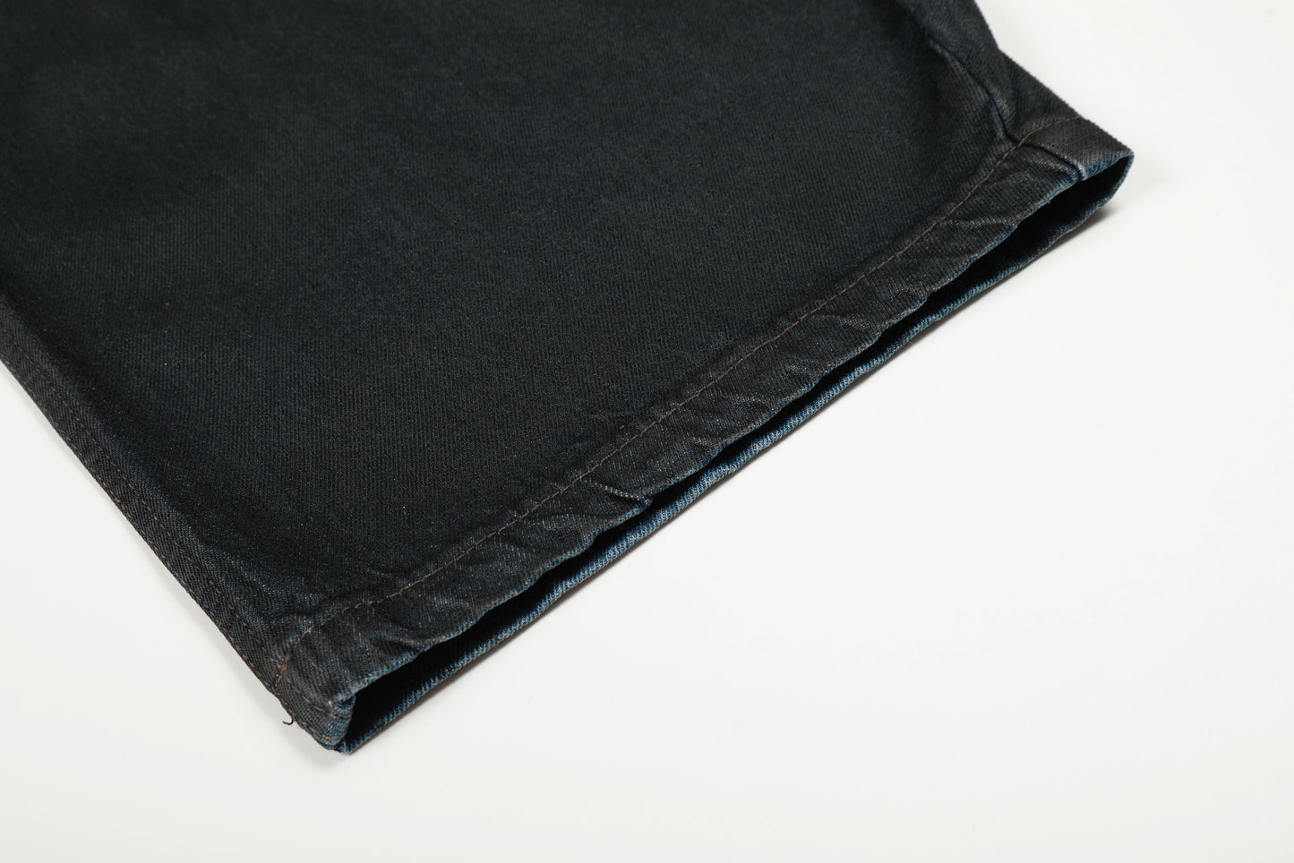 CapCabin Minimal Curved Denim Pants