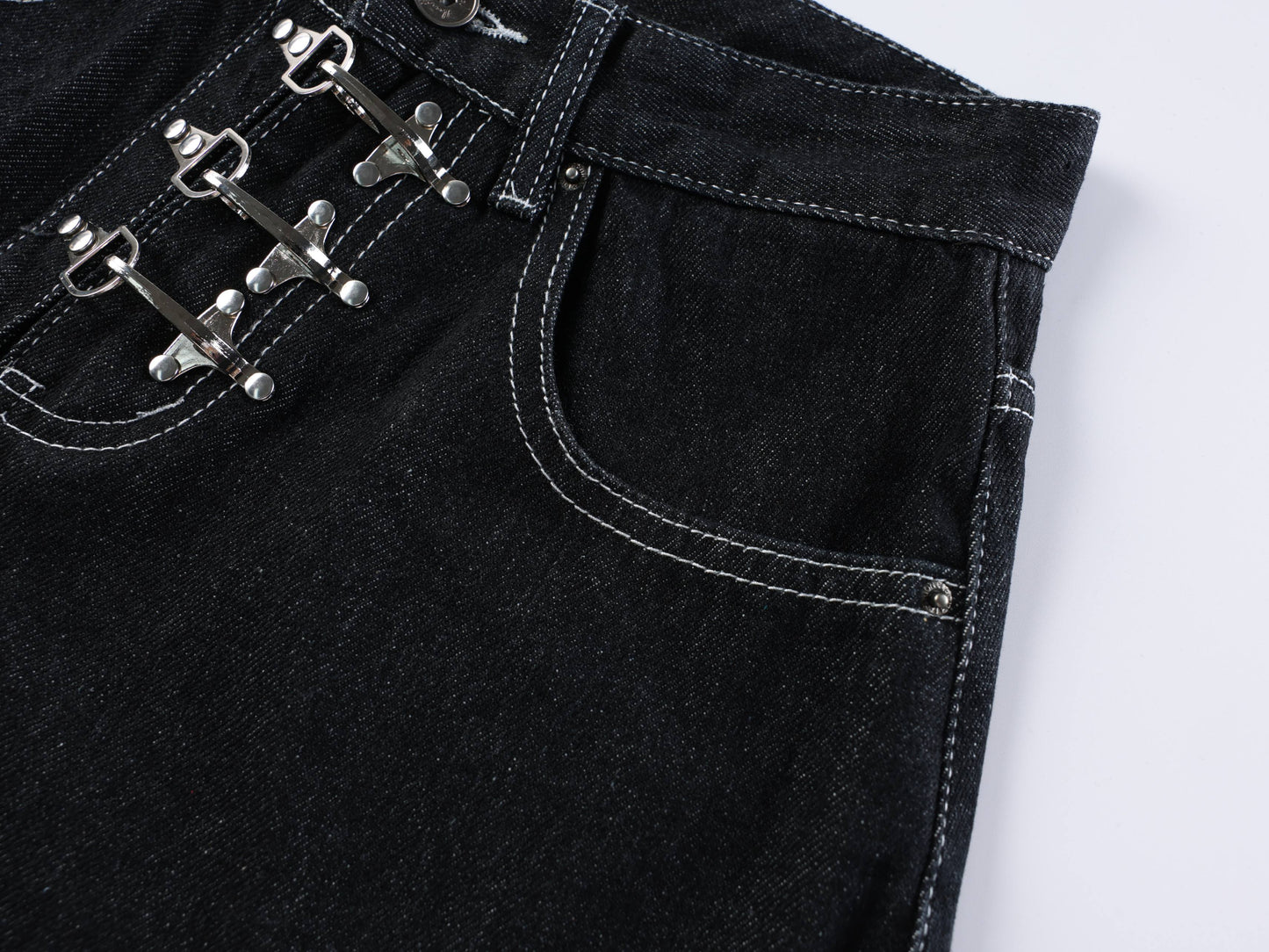 CapCabin Wide-Leg Buckle Denim Shorts