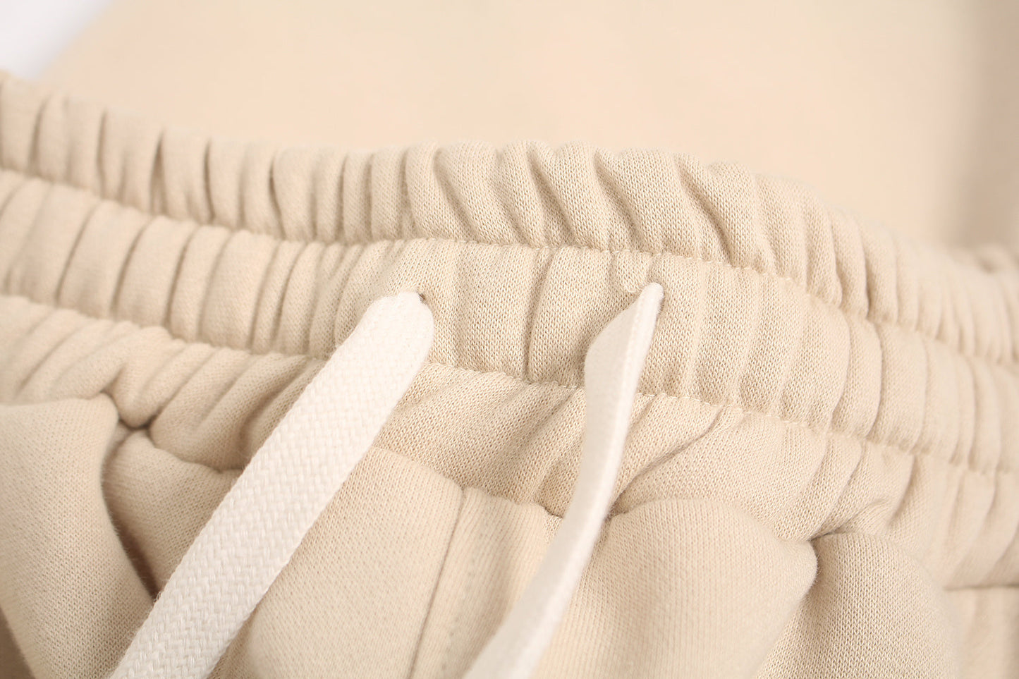 CapCabin Fleece-Lined Retro Letter Wide-Leg Sweatpants