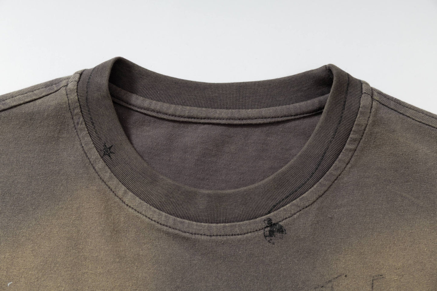 CapCabin “Abstract Sketch Washed Tee”