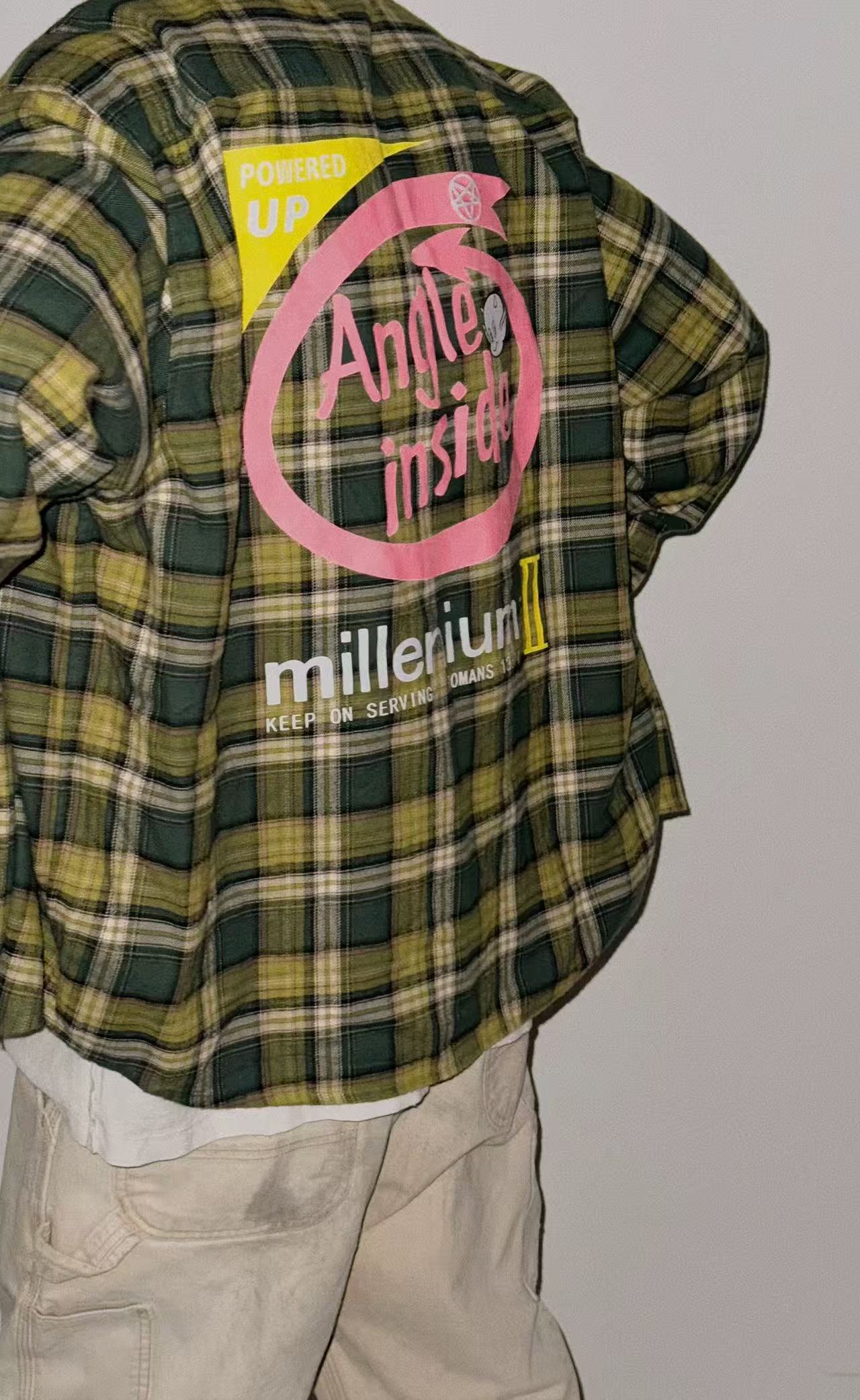 Vintage Plaid Graphic Long Sleeve Shirt