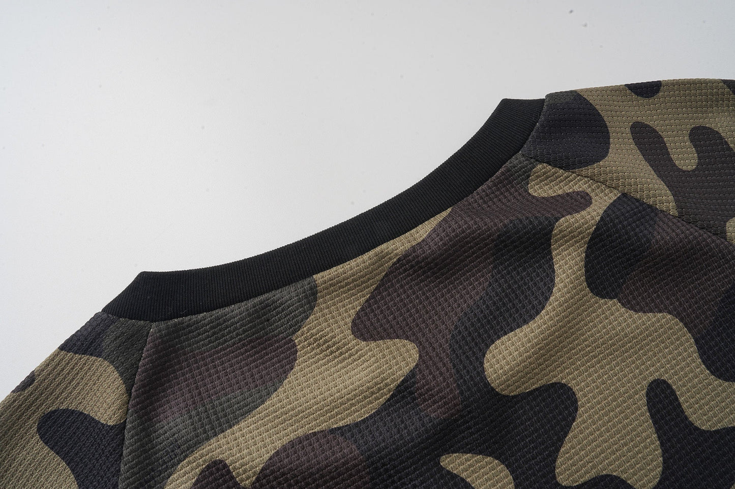 CapCabin Camo Graphic Long Sleeve Jersey