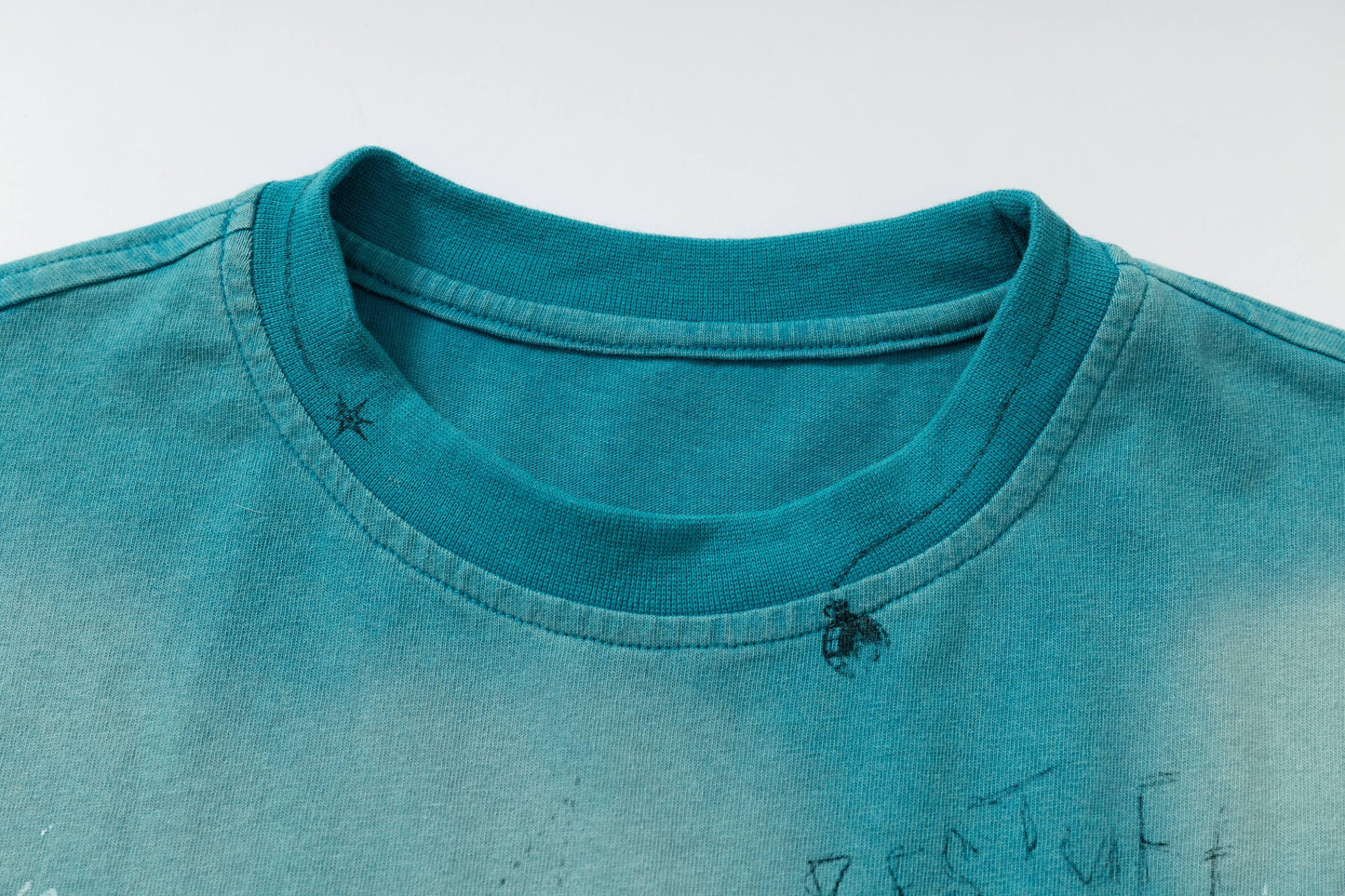 CapCabin “Abstract Sketch Washed Tee”