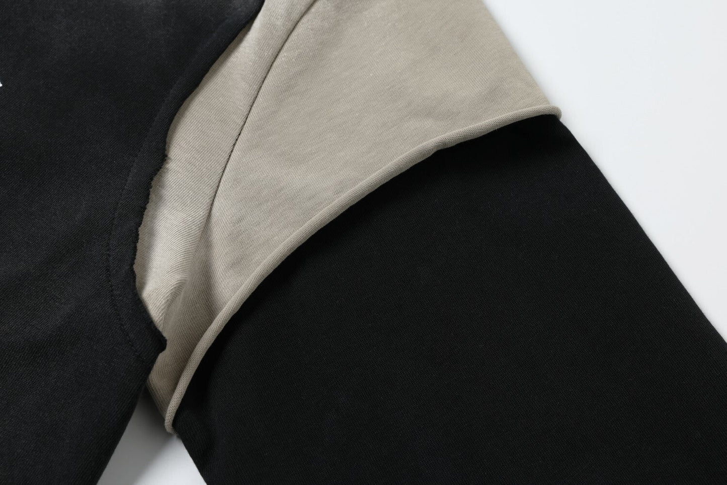 CapCabin Graphic Long Sleeve Tee