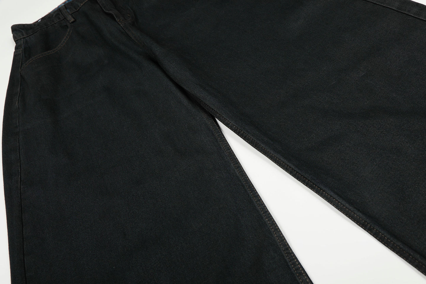 CapCabin Minimal Curved Denim Pants