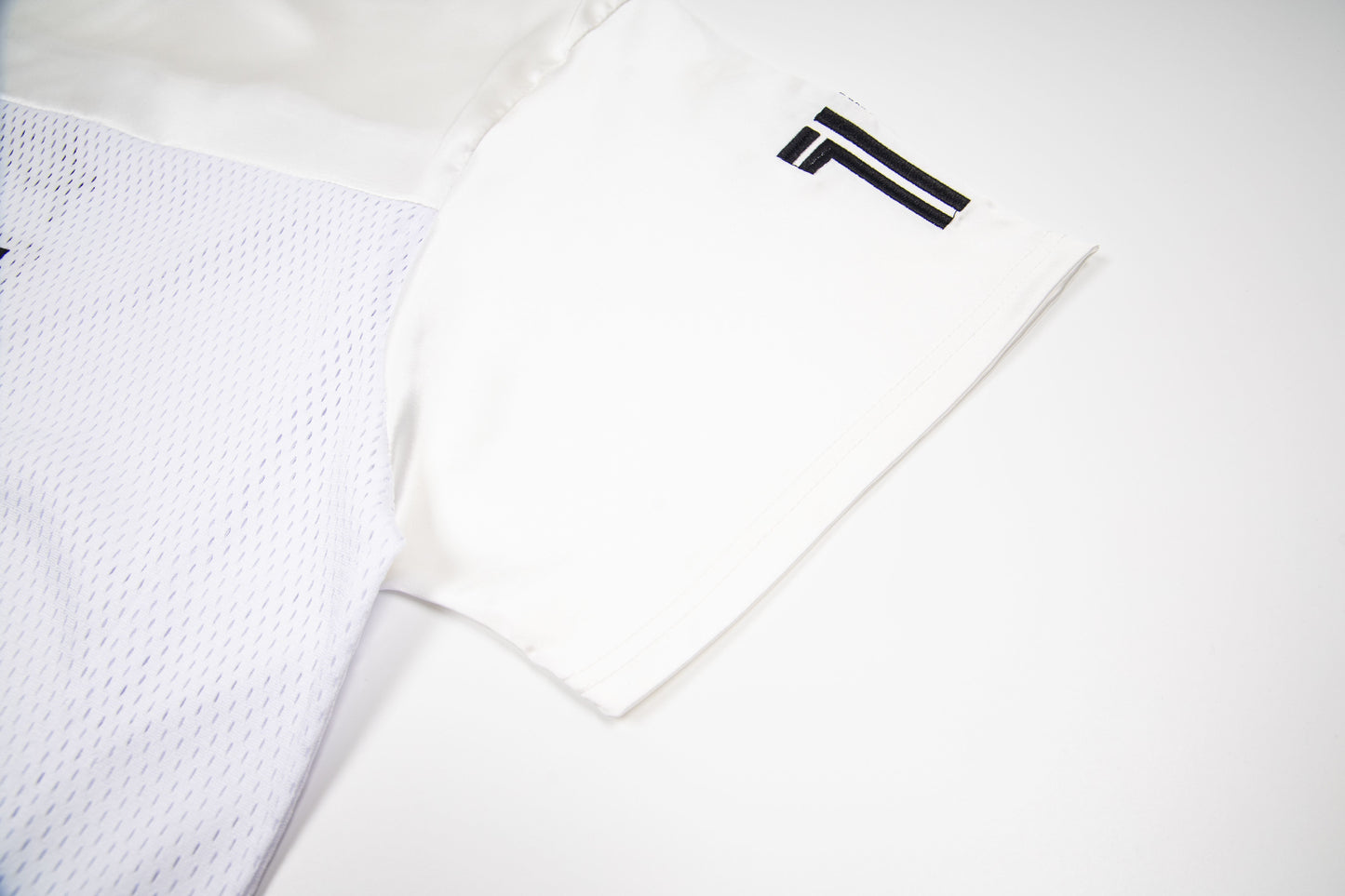 CapCabin “11 Mesh Jersey Tee”