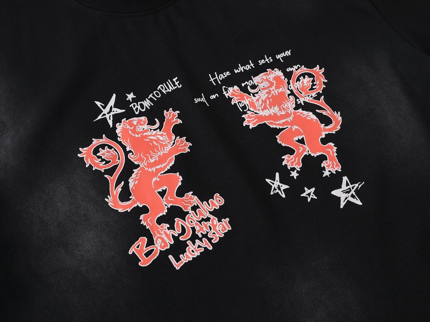 CapCabin Vintage Crest Graphic T-Shirt