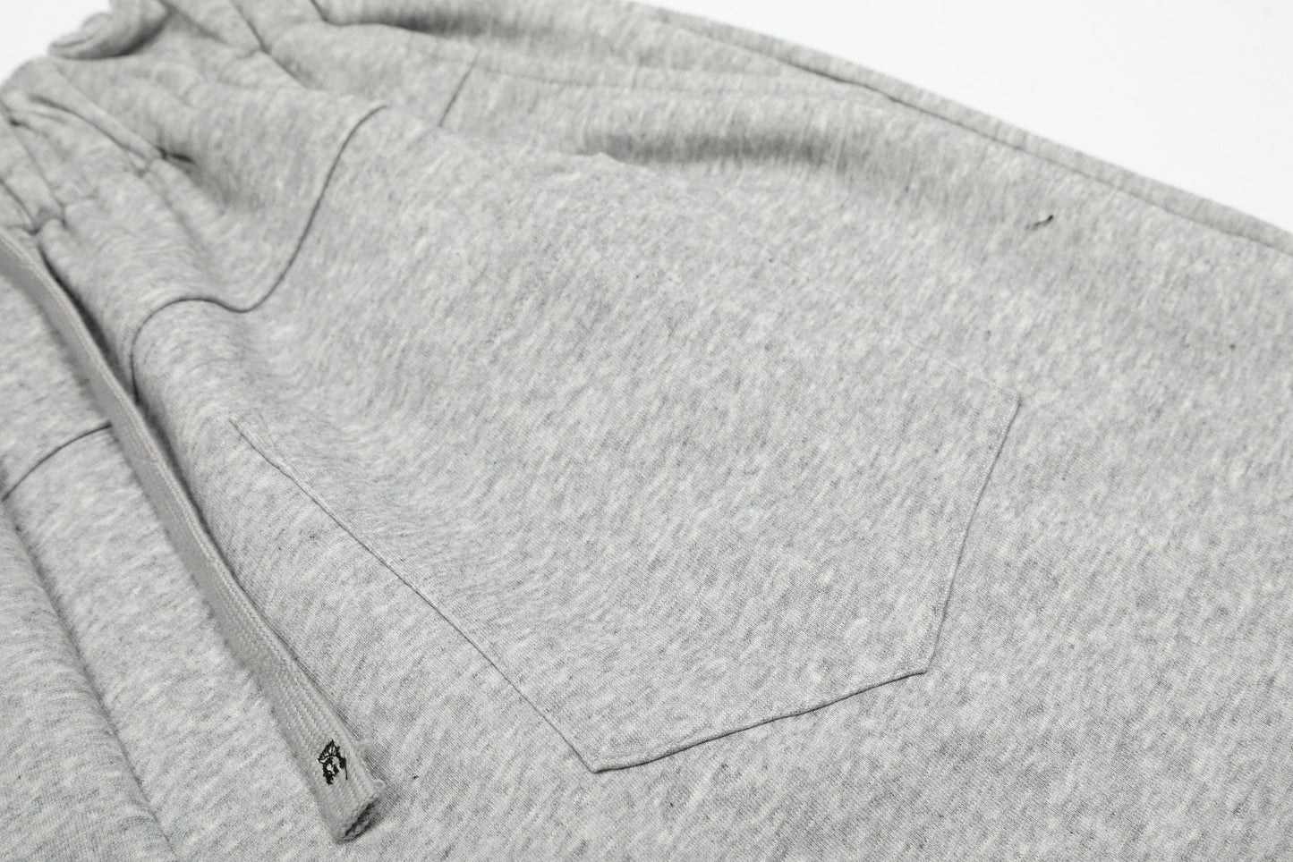 CapCabin “Minimal Lounge Wide Shorts”