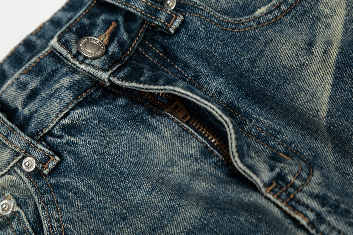 CapCabin Vintage Washed Distressed Jeans*