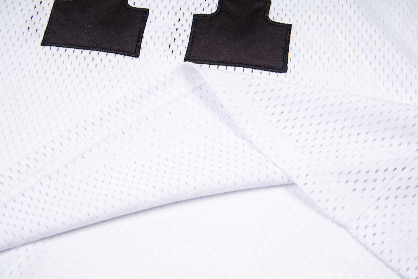 CapCabin “11 Mesh Jersey Tee”