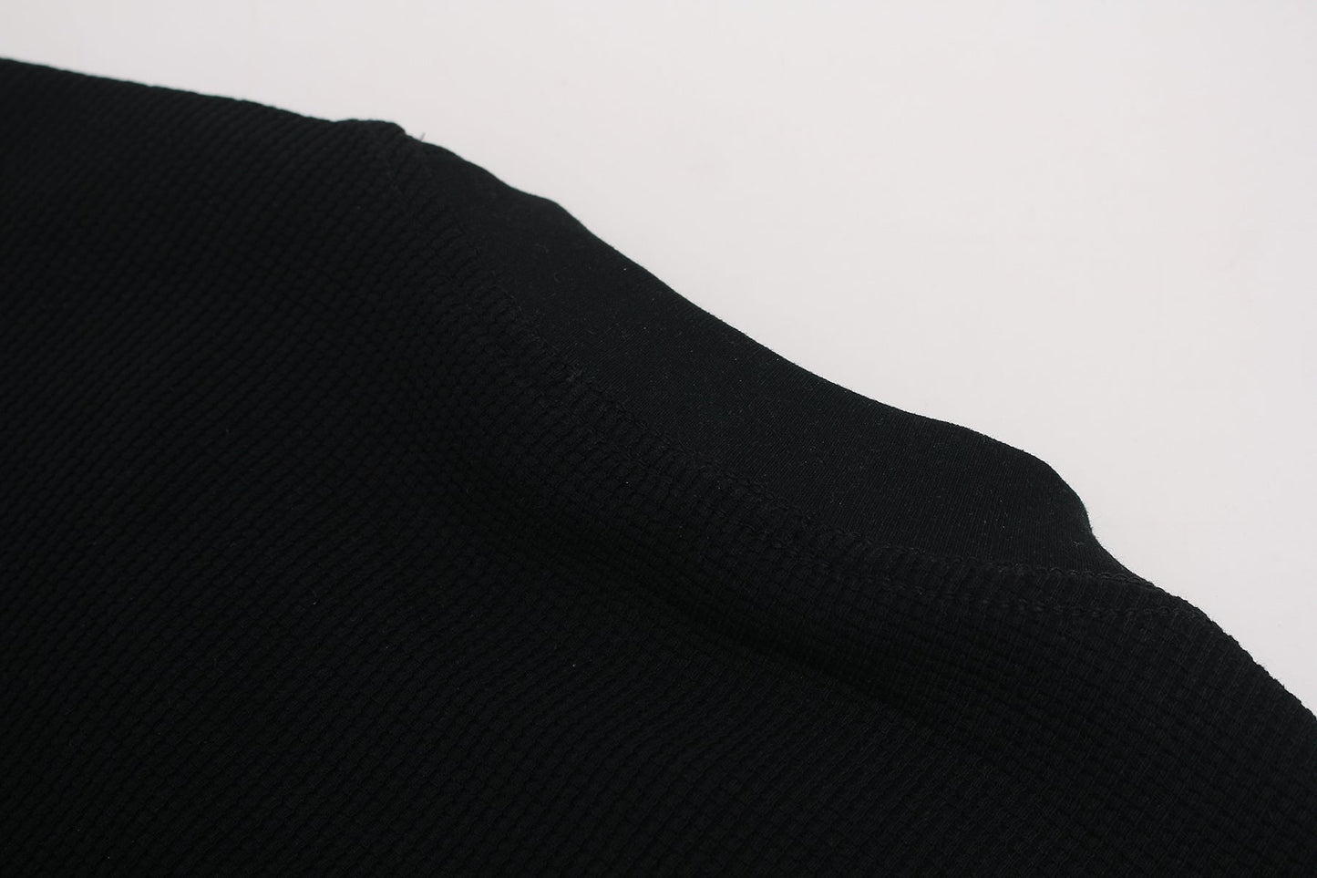 CapCabin Graphic Lip Print Tee